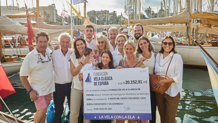 La Fundación Vela Clásica de España dona 20.000 euros para la investigación de la ELA